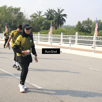 Runner Photo 6932641