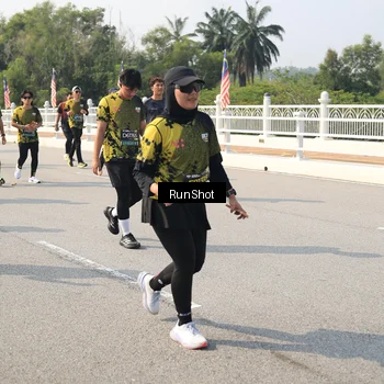 Runner Photo 6932644