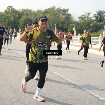 Runner Photo 6932648