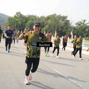 Runner Photo 6932649