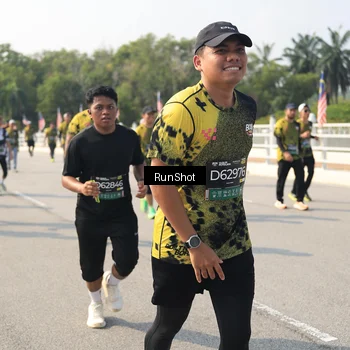 Runner Photo 6932654