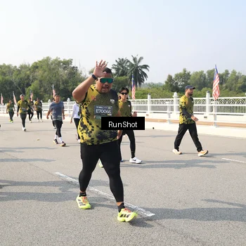 Runner Photo 6932665