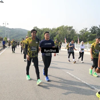 Runner Photo 6932666