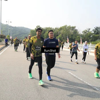 Runner Photo 6932669