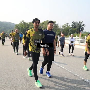 Runner Photo 6932675
