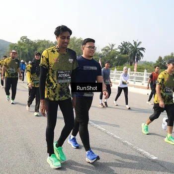 Runner Photo 6932679