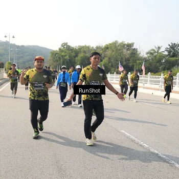 Runner Photo 6932702