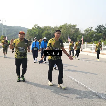 Runner Photo 6932704