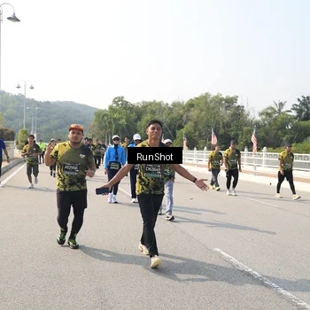 Runner Photo 6932707