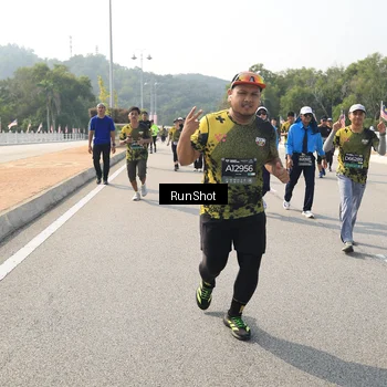 Runner Photo 6932716