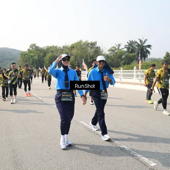 Runner Photo 6932723