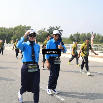Runner Photo 6932725