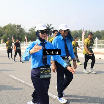 Runner Photo 6932729