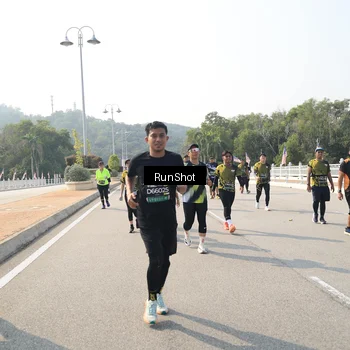 Runner Photo 6932731