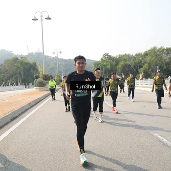 Runner Photo 6932733