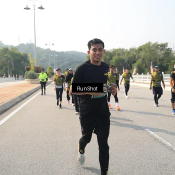 Runner Photo 6932735