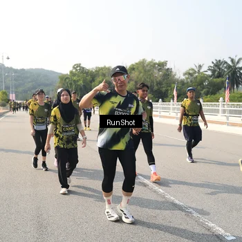 Runner Photo 6932745