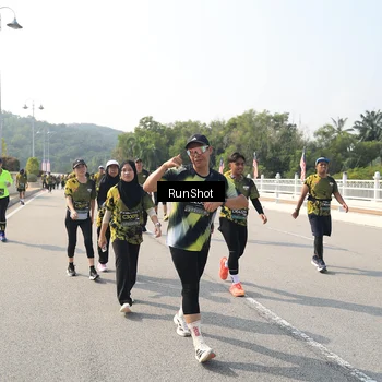 Runner Photo 6932746