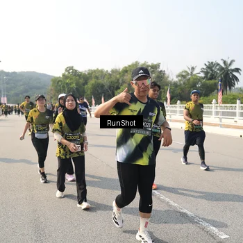 Runner Photo 6932749