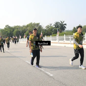 Runner Photo 6932780