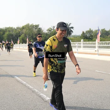 Runner Photo 6932788