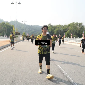 Runner Photo 6932799