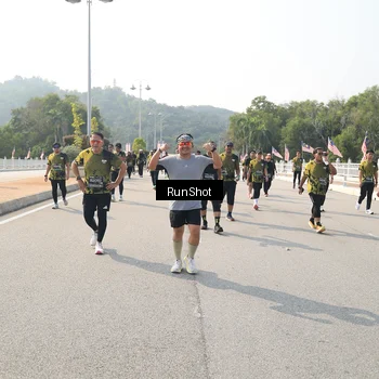 Runner Photo 6932835
