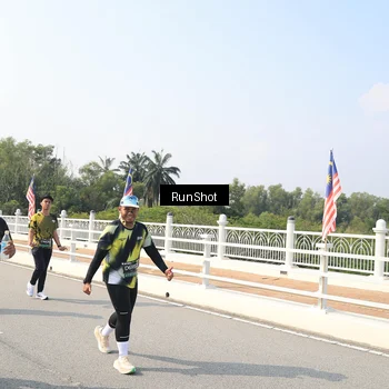 Runner Photo 6932856