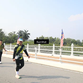 Runner Photo 6932859
