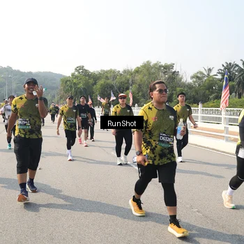 Runner Photo 6932861