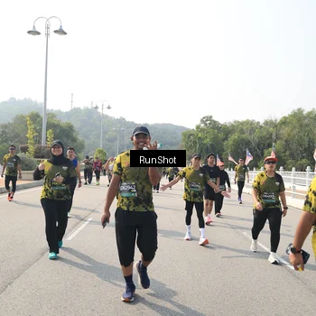 Runner Photo 6932864