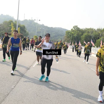 Runner Photo 6932879