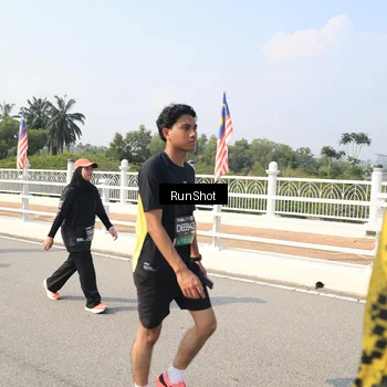 Runner Photo 6932898
