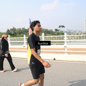 Runner Photo 6932905
