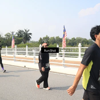 Runner Photo 6932906