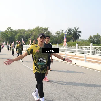 Runner Photo 6932908