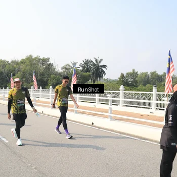 Runner Photo 6932909