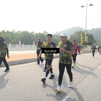Runner Photo 6932944