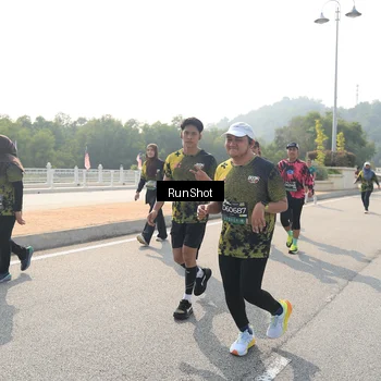 Runner Photo 6932945