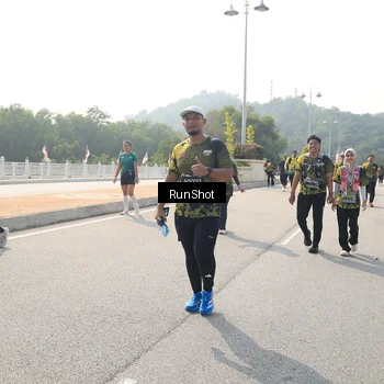 Runner Photo 6932970