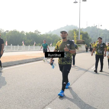 Runner Photo 6932972