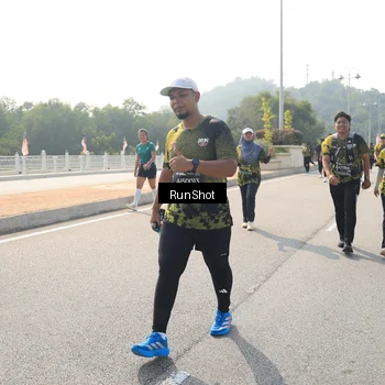 Runner Photo 6932974