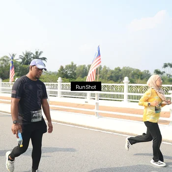Runner Photo 6933002