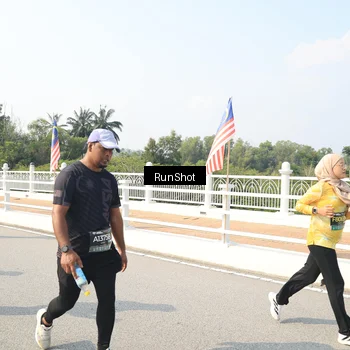 Runner Photo 6933007