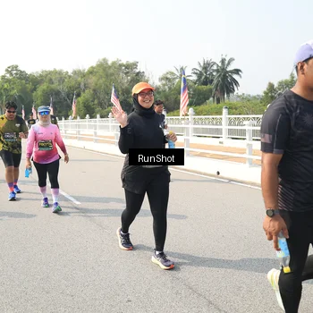 Runner Photo 6933008