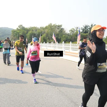 Runner Photo 6933011