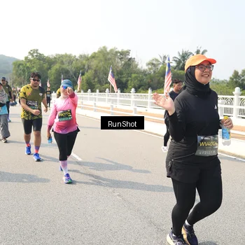 Runner Photo 6933012