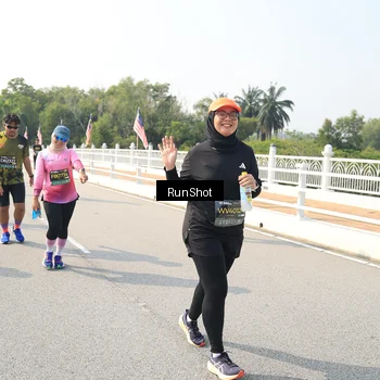 Runner Photo 6933019