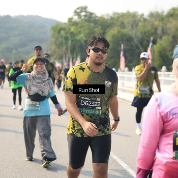 Runner Photo 6933020