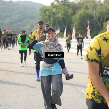 Runner Photo 6933024